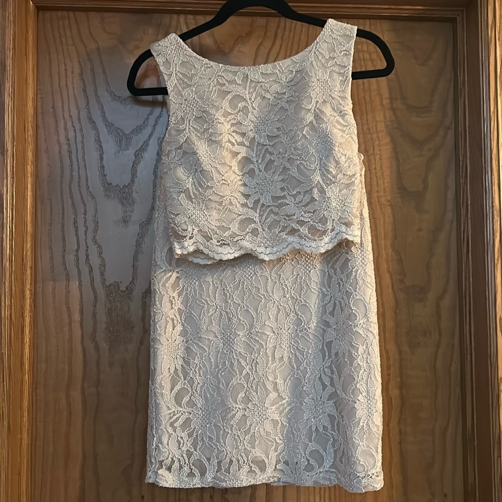 HOMECOMING SEASON! City studio two piece sequins. Juniors 5, beige w/gold